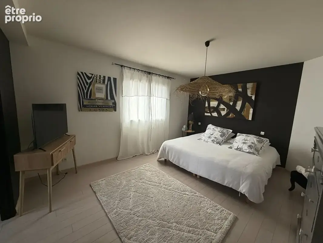 COMBOURG - Maison de ville de 248m² en parfait état - photo 6