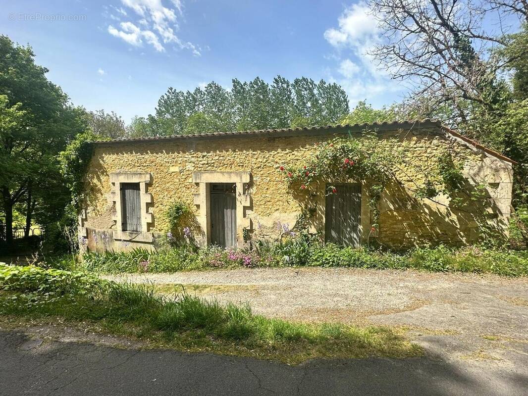 Photo 1 - Maison à SAINT-SAUVANT