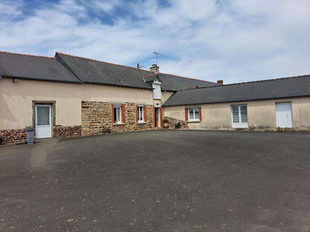 Maison 92 m² à Saint-Meen-Le-Grand  - photo 12