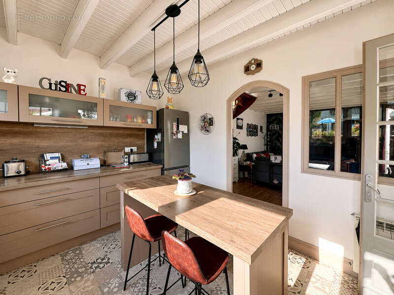 Maison d'habitation 7 pièces à vendre plus trois revenus locatifs MATHA (17) - photo 7