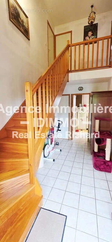 Maison à LA CHAPELLE-LA-REINE