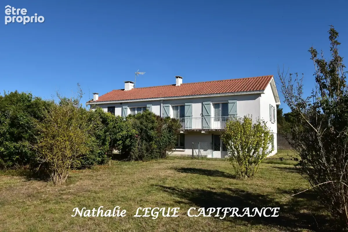 VENDEE ( 85 ) Maison à vendre 10 pièces LA BARRE DE MONTS Proche MER, PLAGES ,FORET,  NOIRMOUTIER, 153 m² ,5 chambres, 3 WC , 2  - photo 10