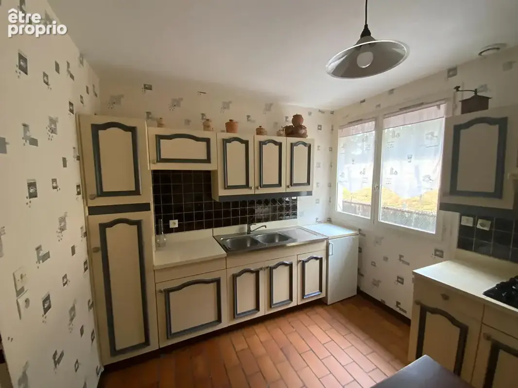 SAINT-EMILAND - Ténement immobilier comprenant deux maisons avec dépendances sur terrain de 1ha 48a 95ca - photo 16