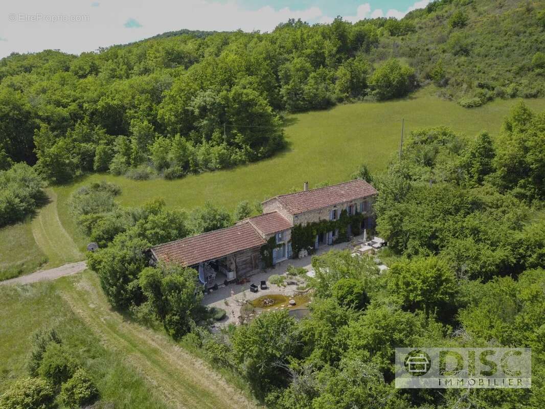 Maison à LES CABANNES