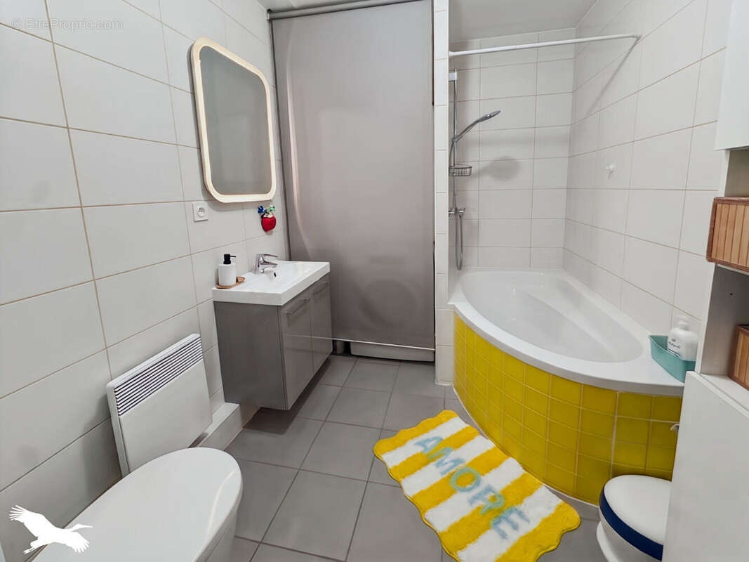 Appartement  Marseille T4 de 84 m² avec terrasse de 35 m² - Dernier étage - photo 8
