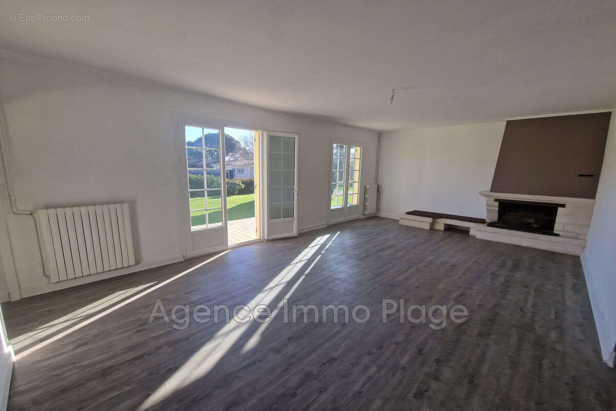 Maison 95 m² à Grayan-Et-L'hopital  - photo 2