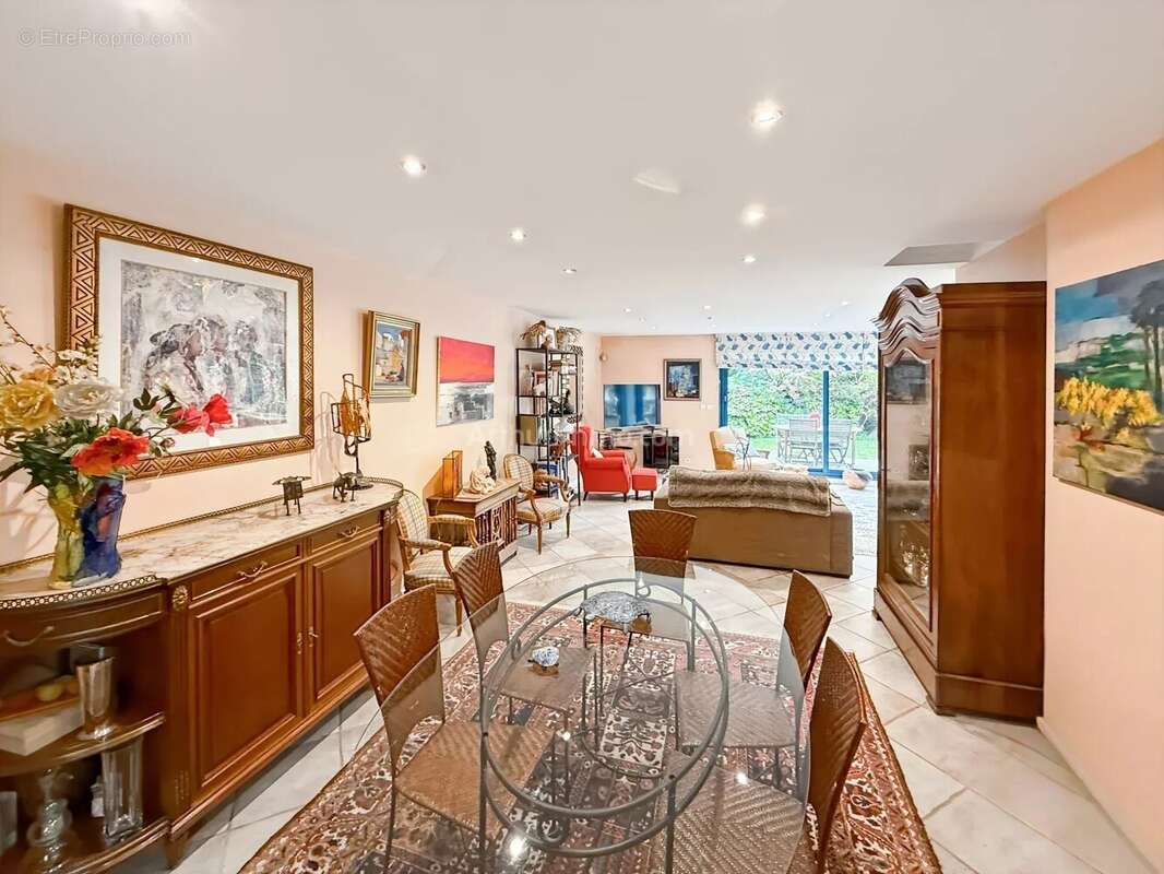 Maison à LIMEIL-BREVANNES