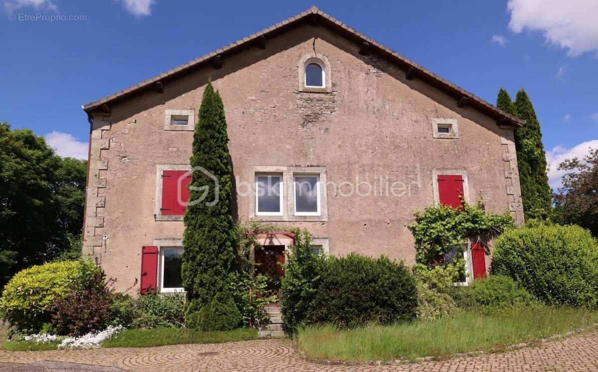 Maison à FOUGEROLLES