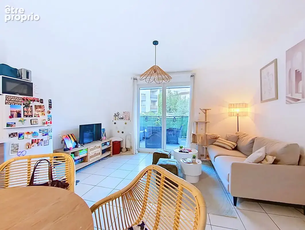Caluire t2 cote jardin - garage inclus - dpe : c - photo 6