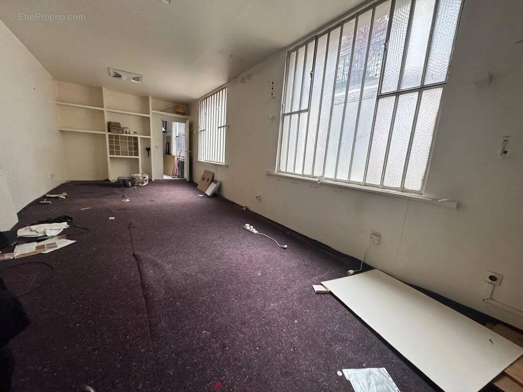 Commerce à PARIS-17E