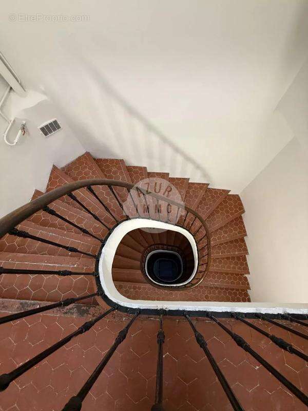 Appartement à ROQUEVAIRE