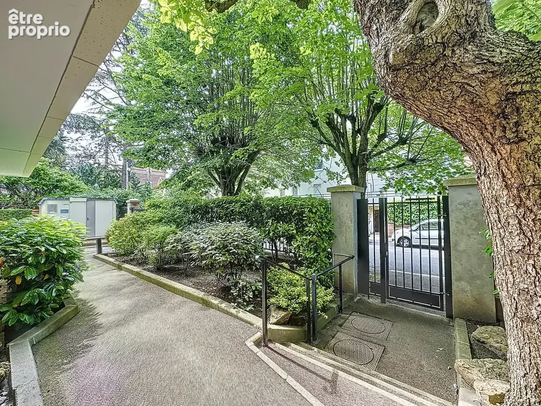 EAUBONNE - Appartement Studio, secteur idéal ! - photo 6