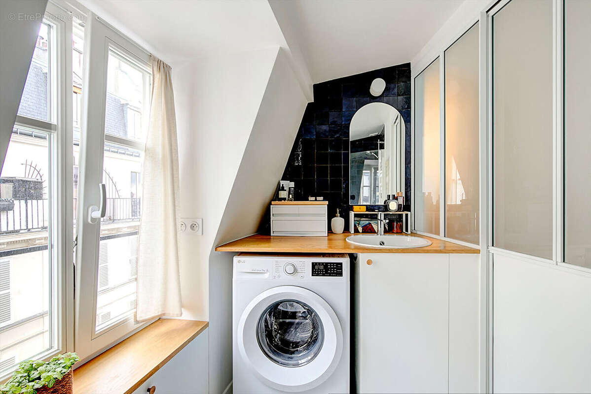 Appartement à PARIS-18E