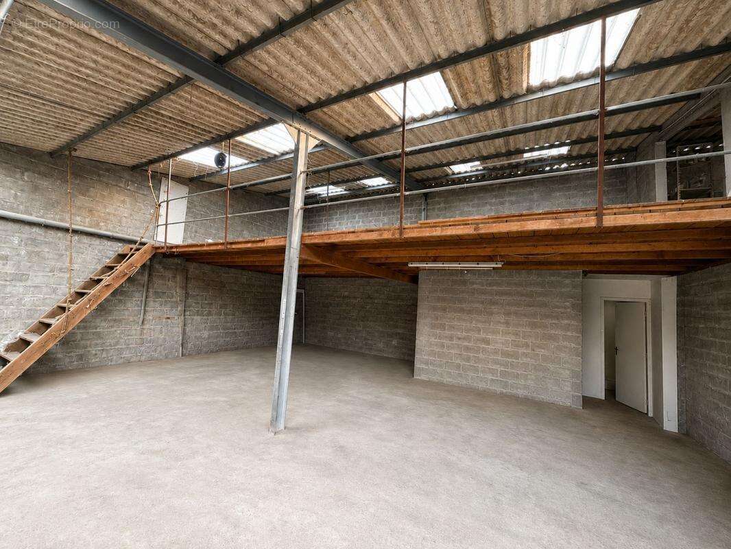 Aytré – ensemble immobilier à vocation professionnelle avec maison d’habitation - photo 22