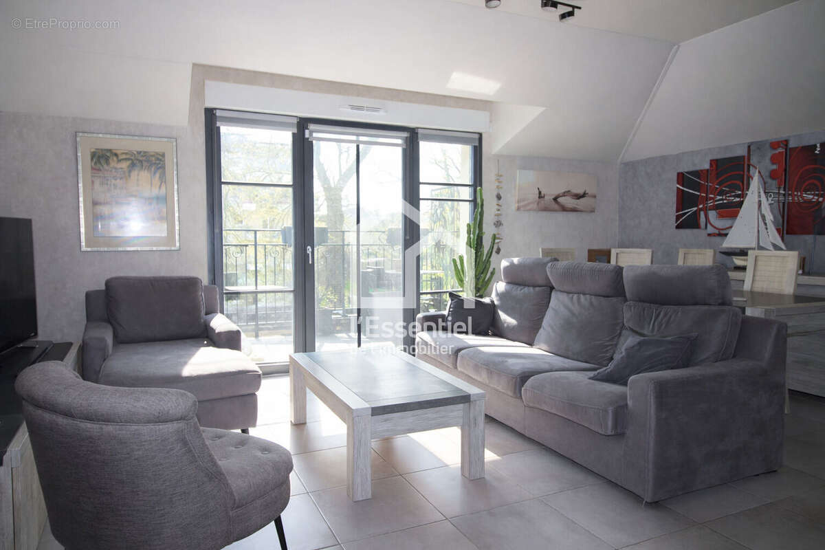 Appartement à VERNEUIL-SUR-SEINE