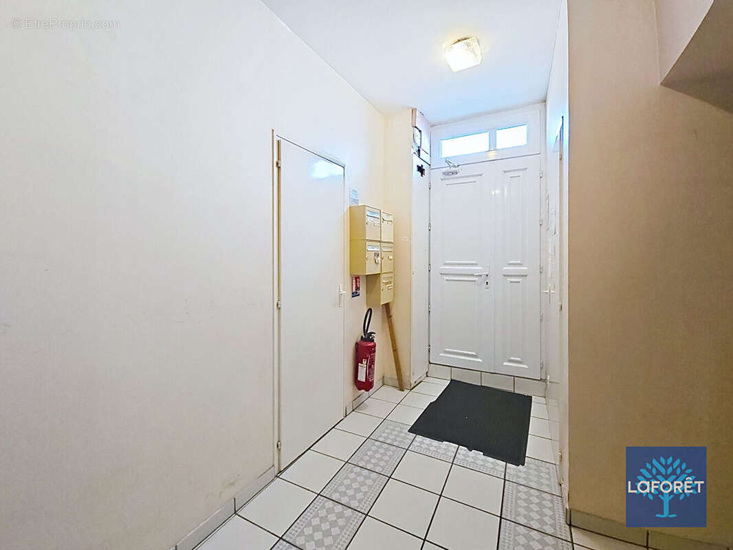 Achat appartement La Roche-sur-Yon Investissement locatif Vendée, Studio loué Place Napoléon - photo 4