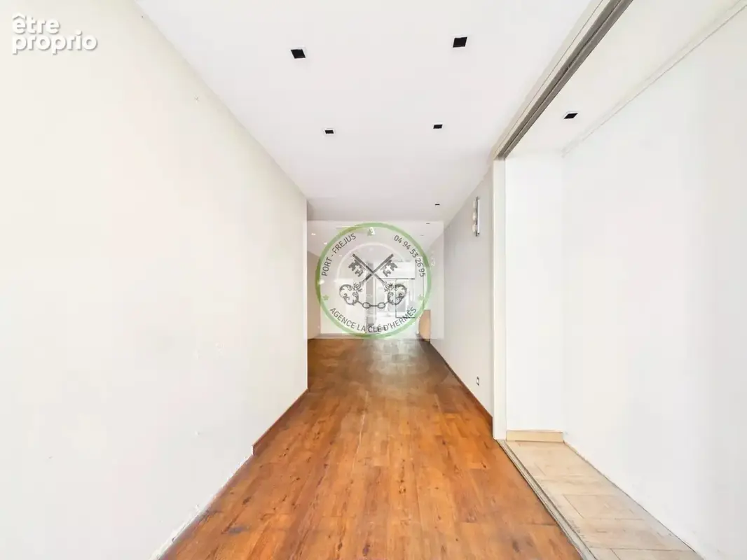 Appartement loft ou commerce   saint raphael centre - photo 7