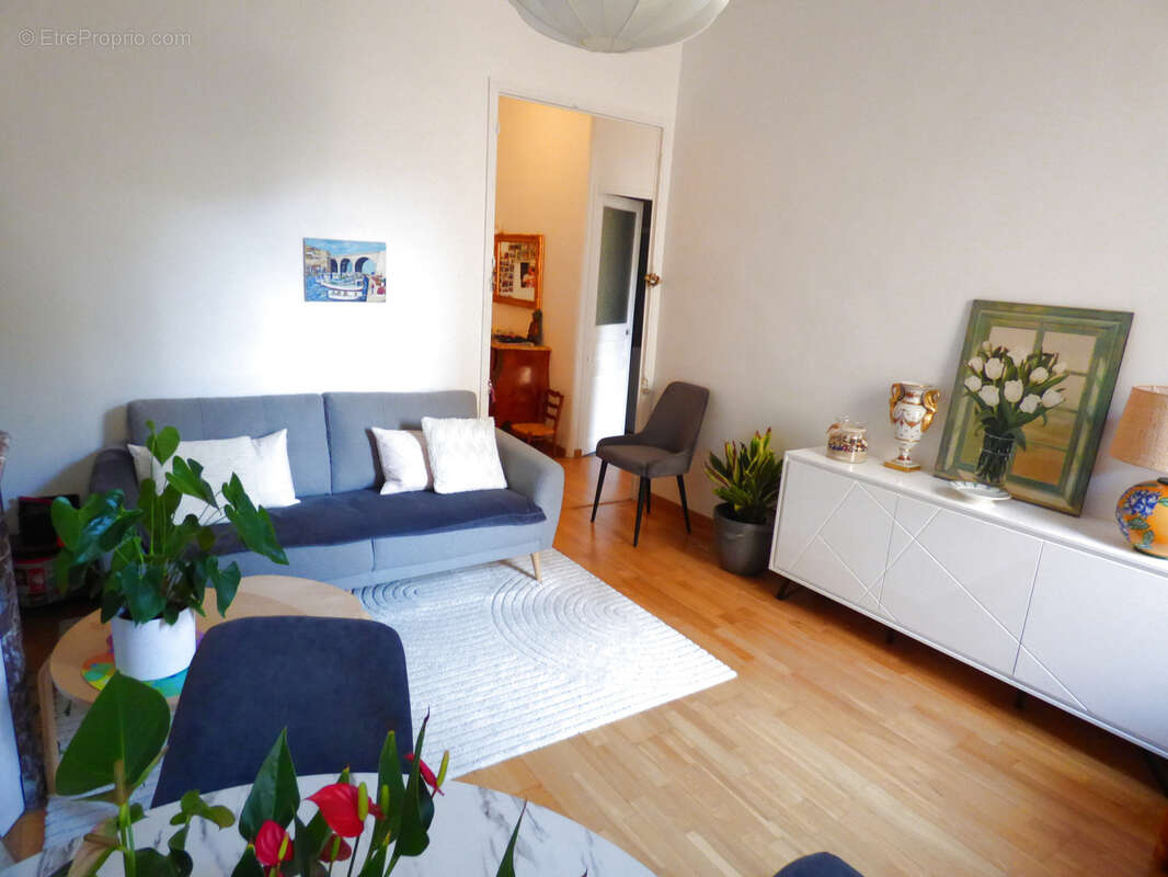 Appartement à MARSEILLE-7E