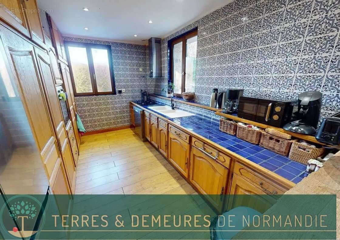 Maison à MEZIDON-CANON