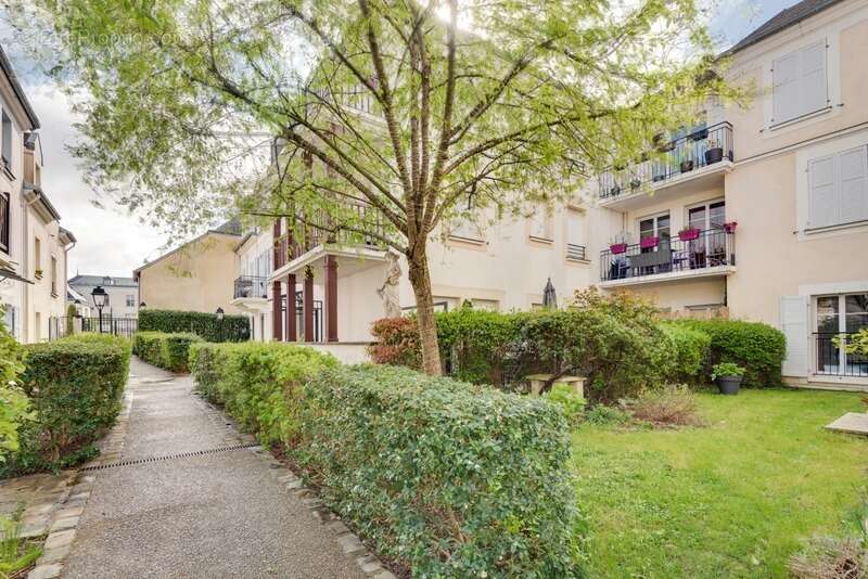 Appartement à LE PLESSIS-ROBINSON