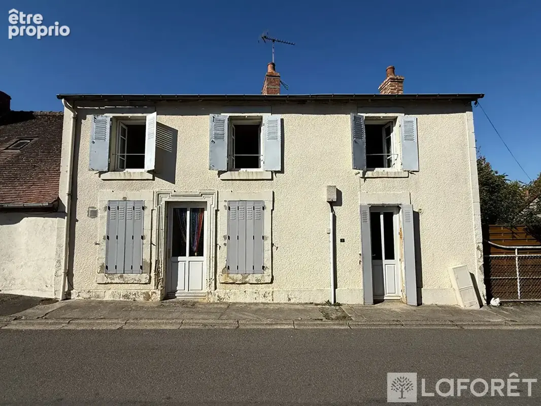 Maison de village avec jardin, dépendances et garage - photo 1