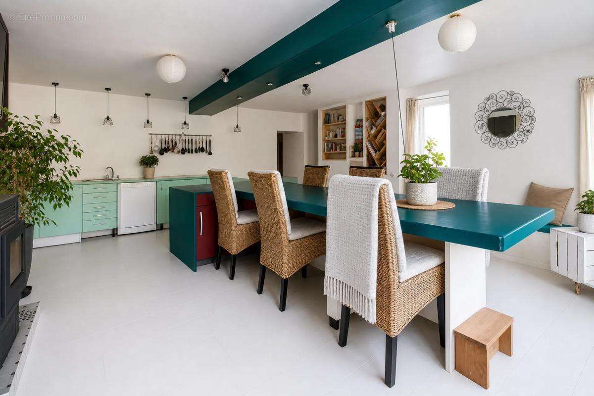 Grande maison de ville avec jardin clos et fort potentiel locatif au cœur de La Souterraine - photo 6