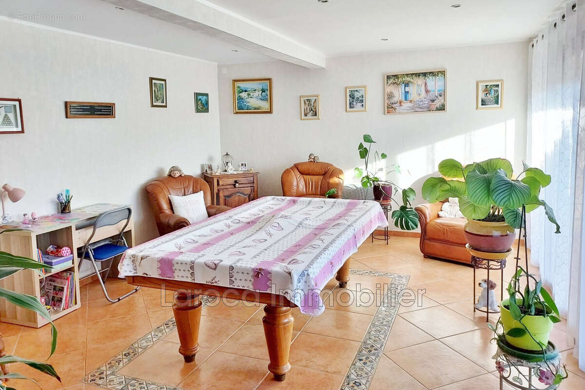 Maison à FLASSANS-SUR-ISSOLE