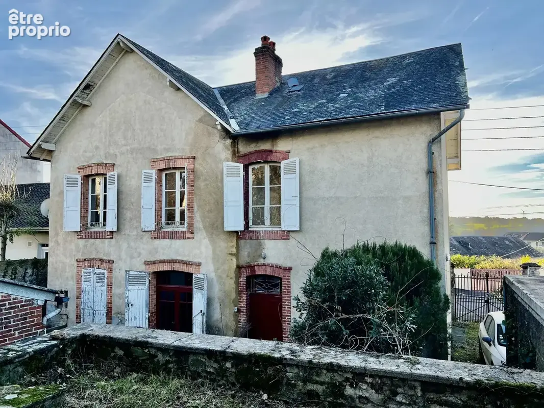 Imposante maison individuelle à rénover au centre-ville - photo 16