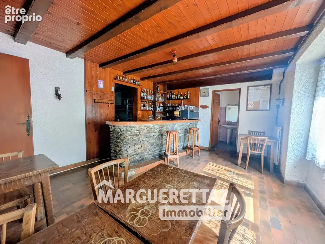 Local commercial + maison SAINT JEOIRE - photo 3