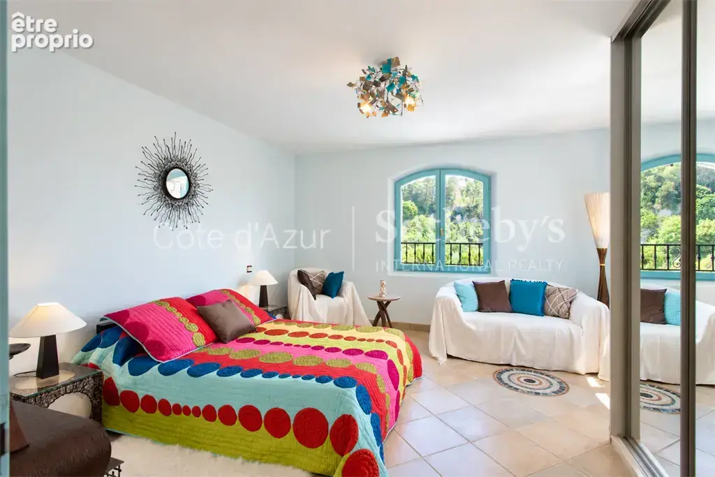 Cagnes-sur-Mer, propriété en pierre avec piscine chauffée et vue sur le Haut-de-Cagnes - photo 12