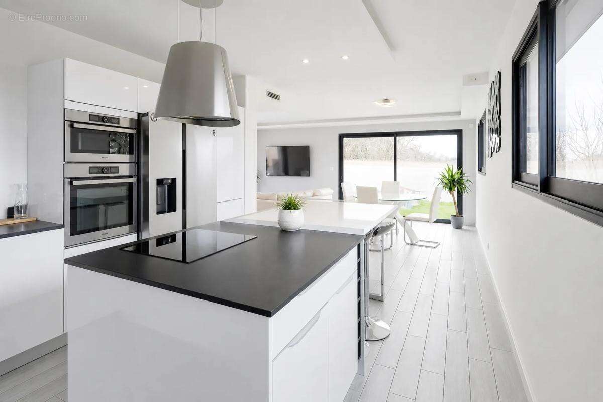 Maison moderne 5 pièces avec piscine à Merville - photo 2