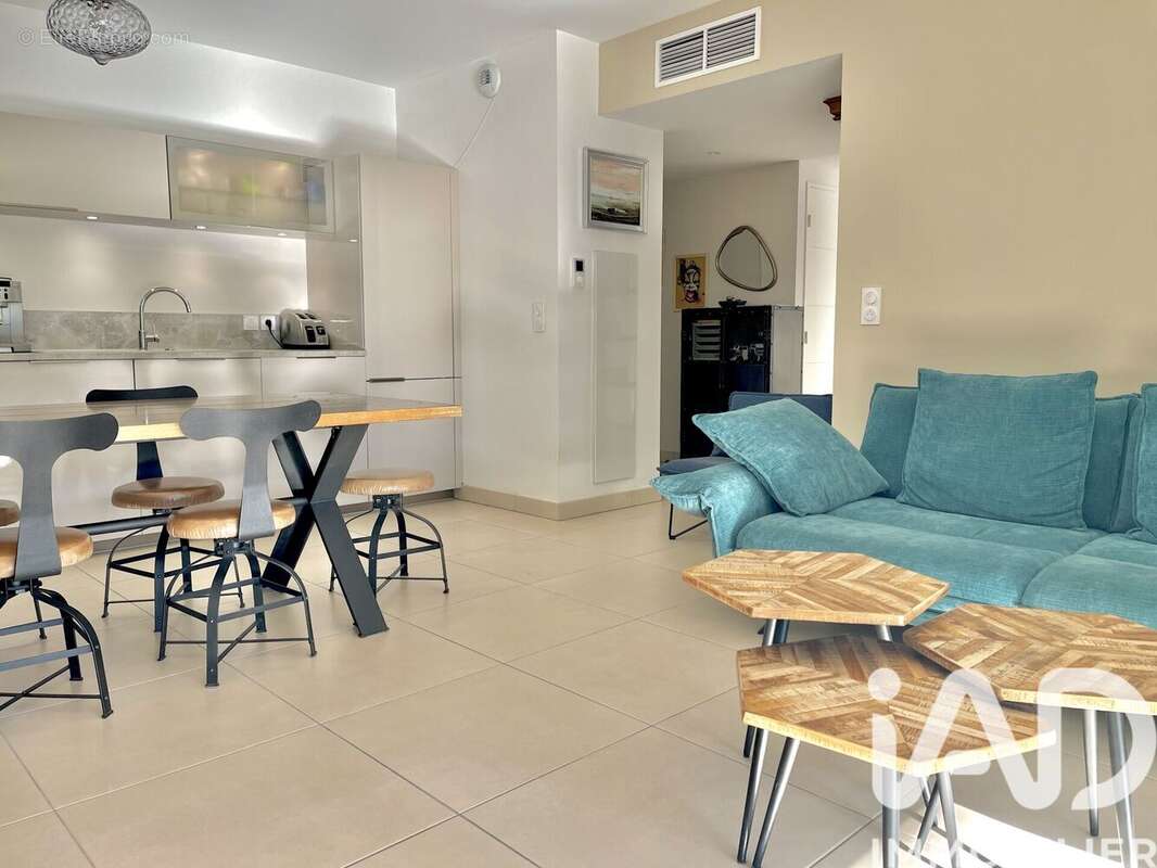 Appartement 70 m² à Saint-Raphael  - photo 4