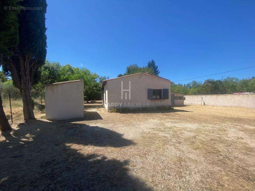 Ensemble immobilier Alpilles Sud sur terrain de 3627 M2 - photo 11