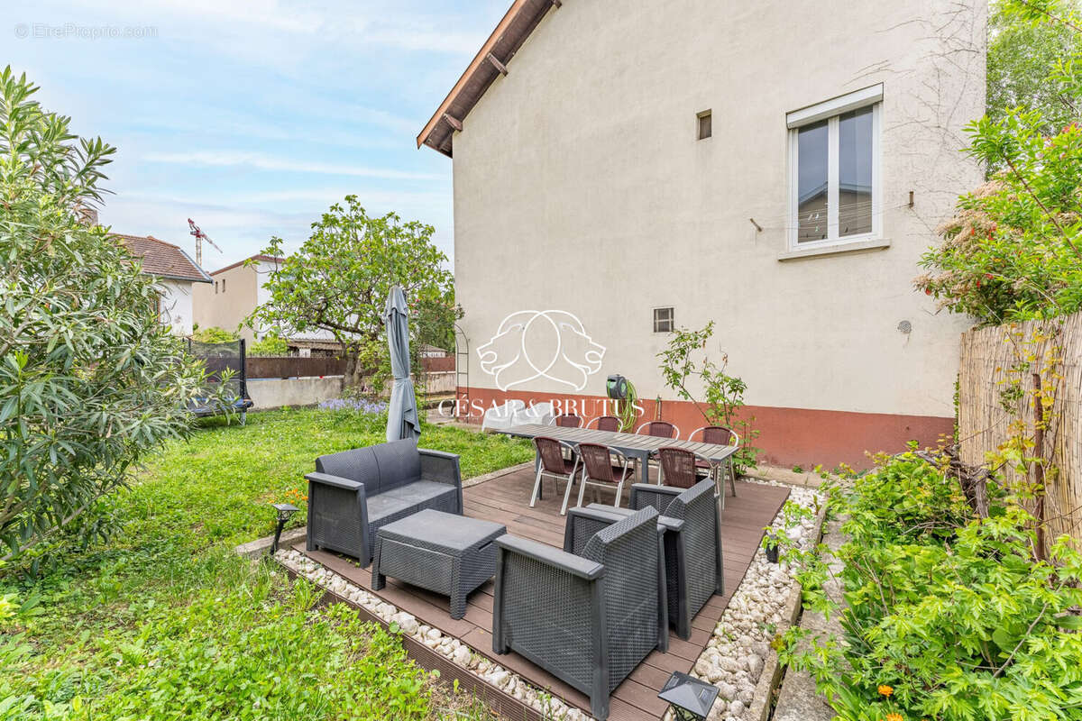 Maison à VILLEURBANNE