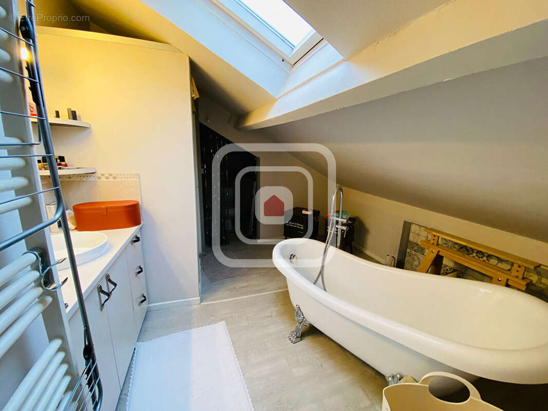 Appartement, reims - hyper centre ville, type 2, 73m² - photo 7