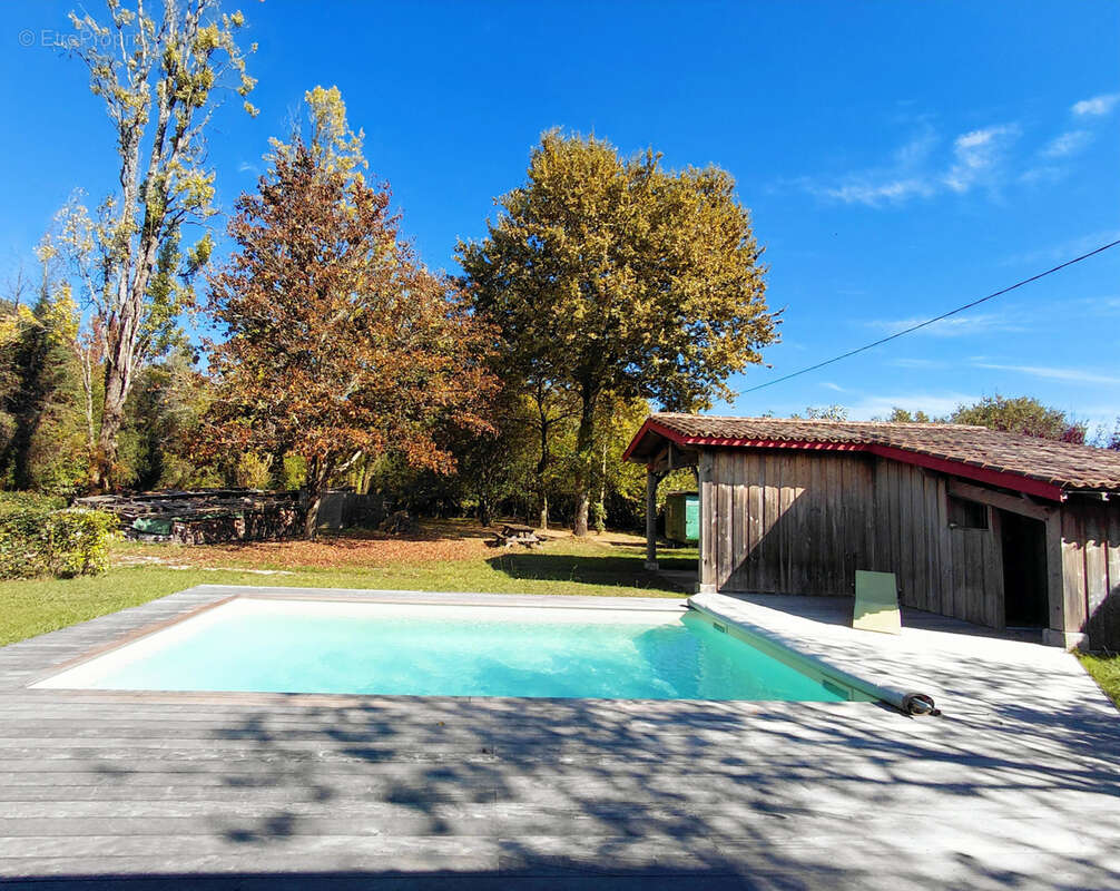 Maison à SAINT-CAPRAIS-DE-BORDEAUX