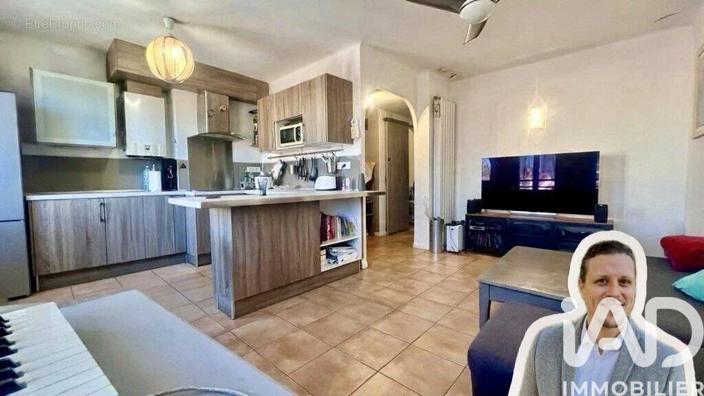 Photo 1 - Appartement à MARSEILLE-4E