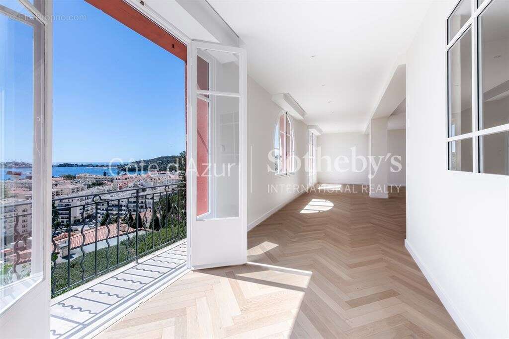 Appartement à BEAULIEU-SUR-MER