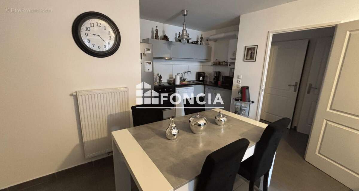 Appartement à CHATEAUNEUF-LES-MARTIGUES
