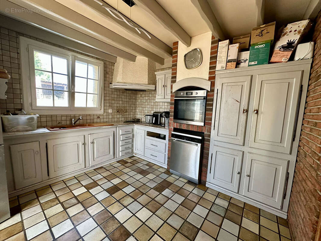 Maison Camelin 8 pièce(s) 200 m2 - photo 6