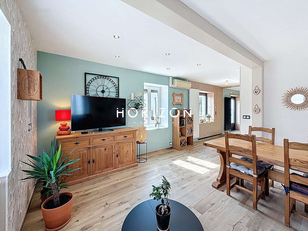 Maison à CORMORANCHE-SUR-SAONE