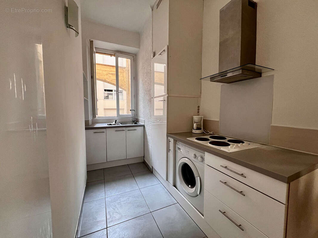 Appartement Marseille 1 pièce(s) 35 m2 - photo 3