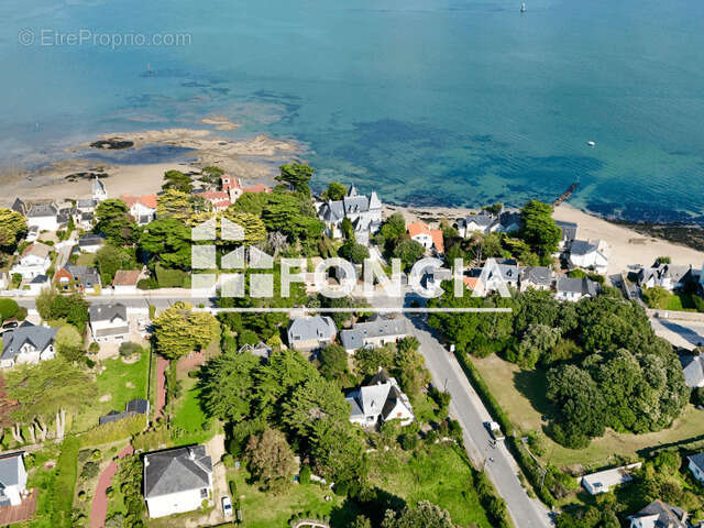 Terrain à LE POULIGUEN