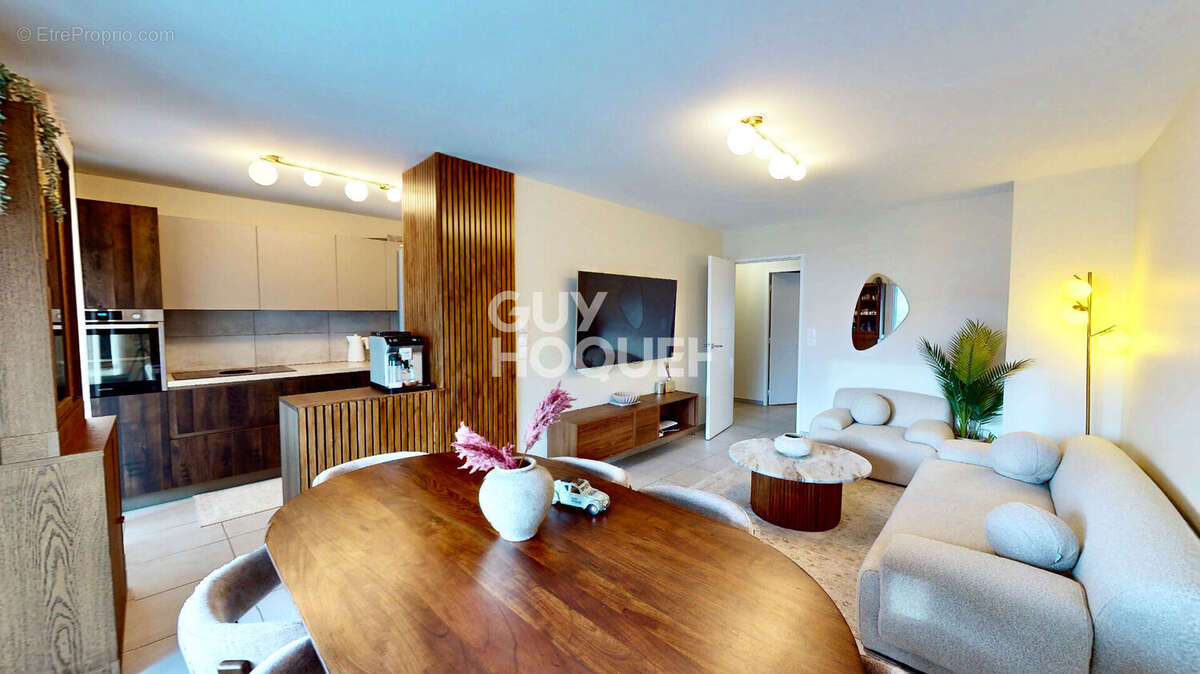 Appartement à REIGNIER