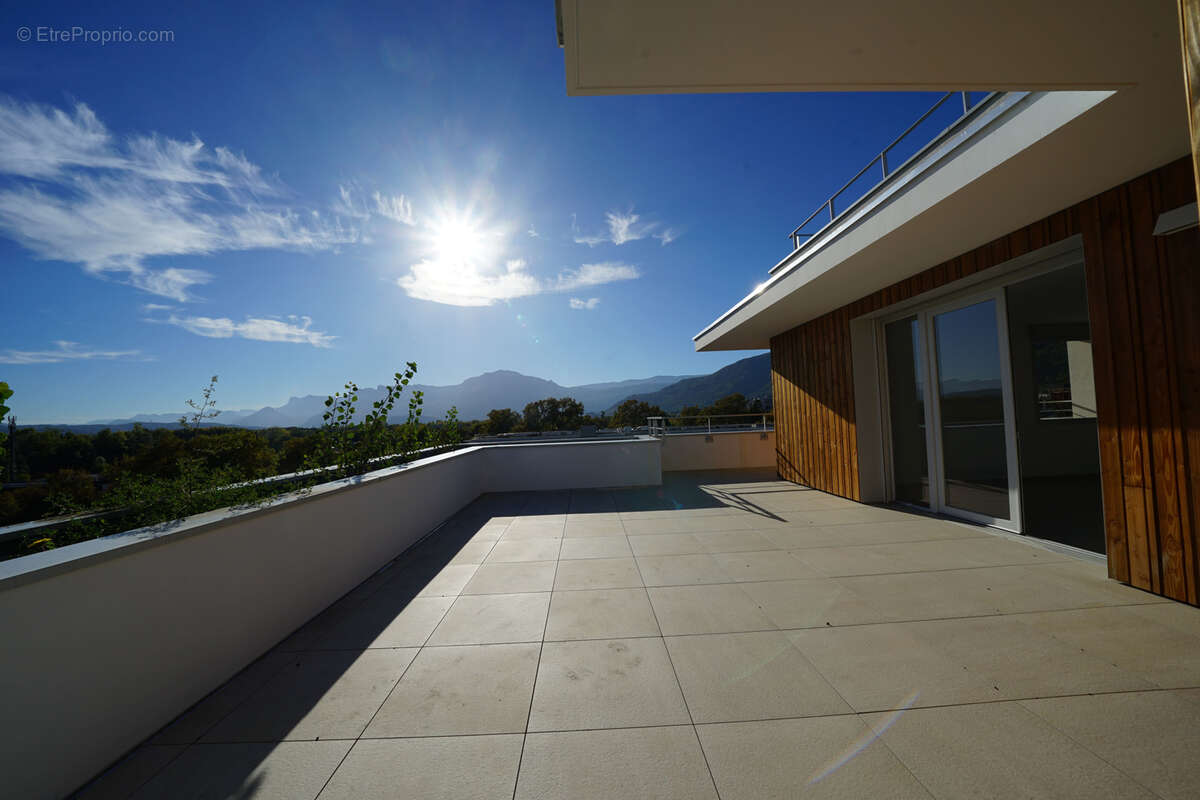 Appartement à MEYLAN