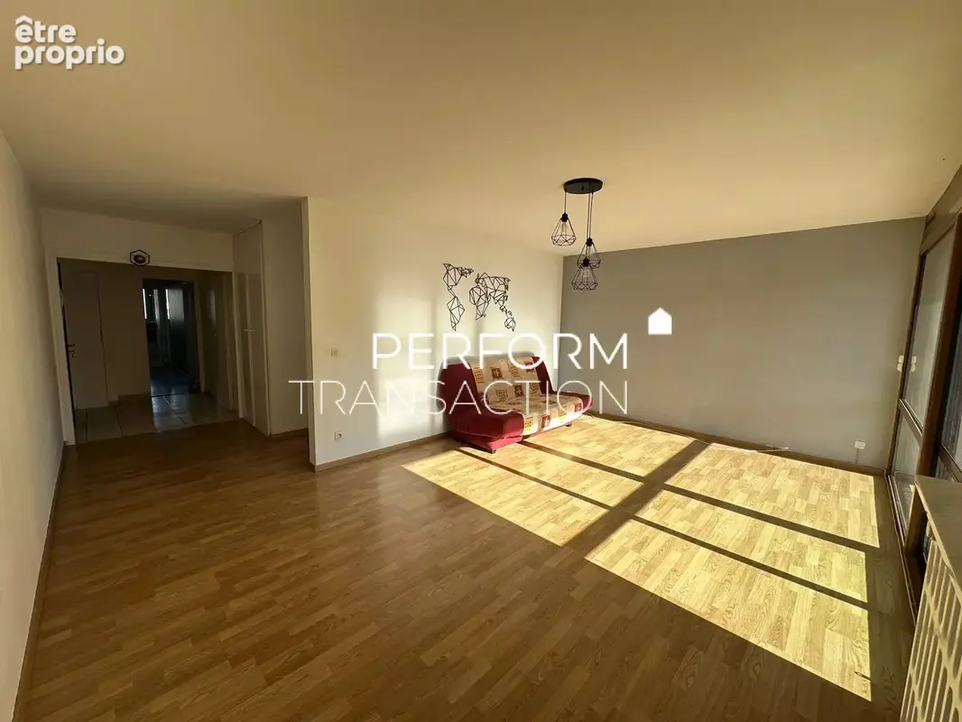 Appartement T4 lumineux dernier étage vue panoranique - photo 2