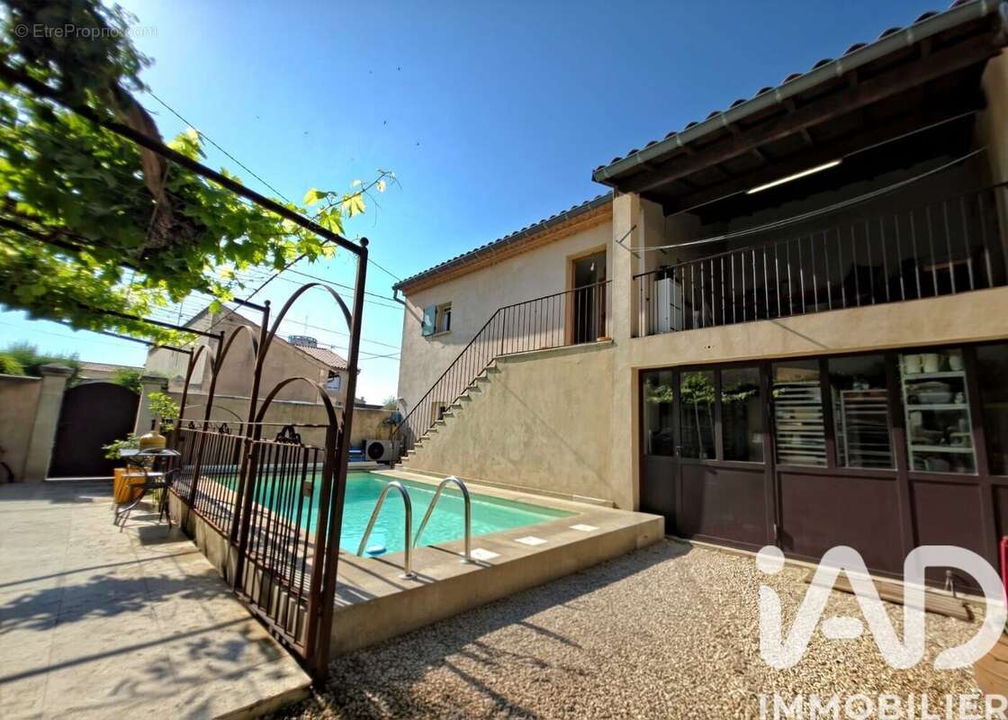 Maison 150 m² à Saint-Gilles  - photo 2