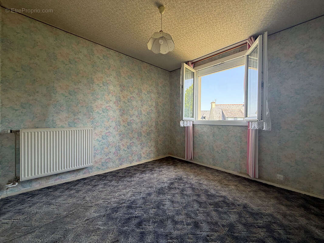 Maison familiale avec un espace idéal pour concilier vie privée et activité professionnelle - photo 12