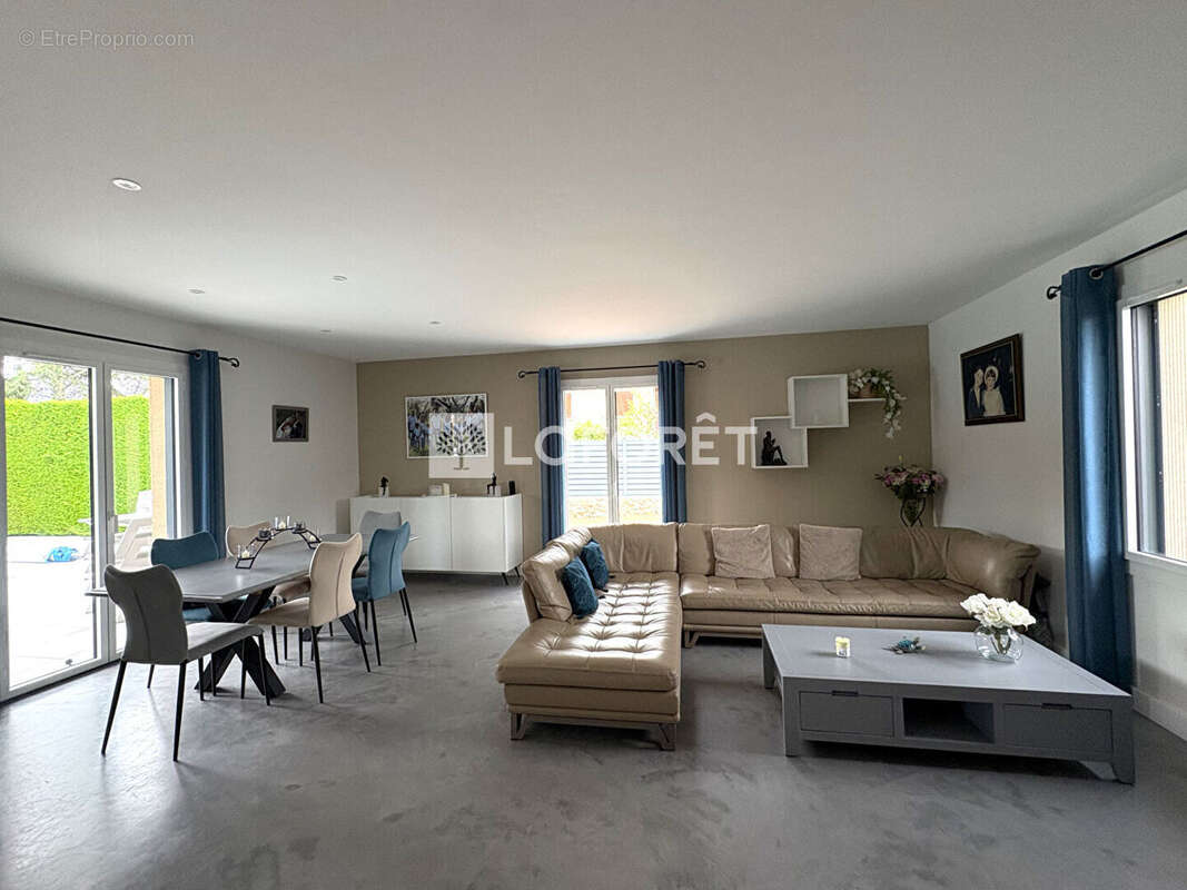 Maison de 126 m², avec piscine à TALUYERS - photo 7