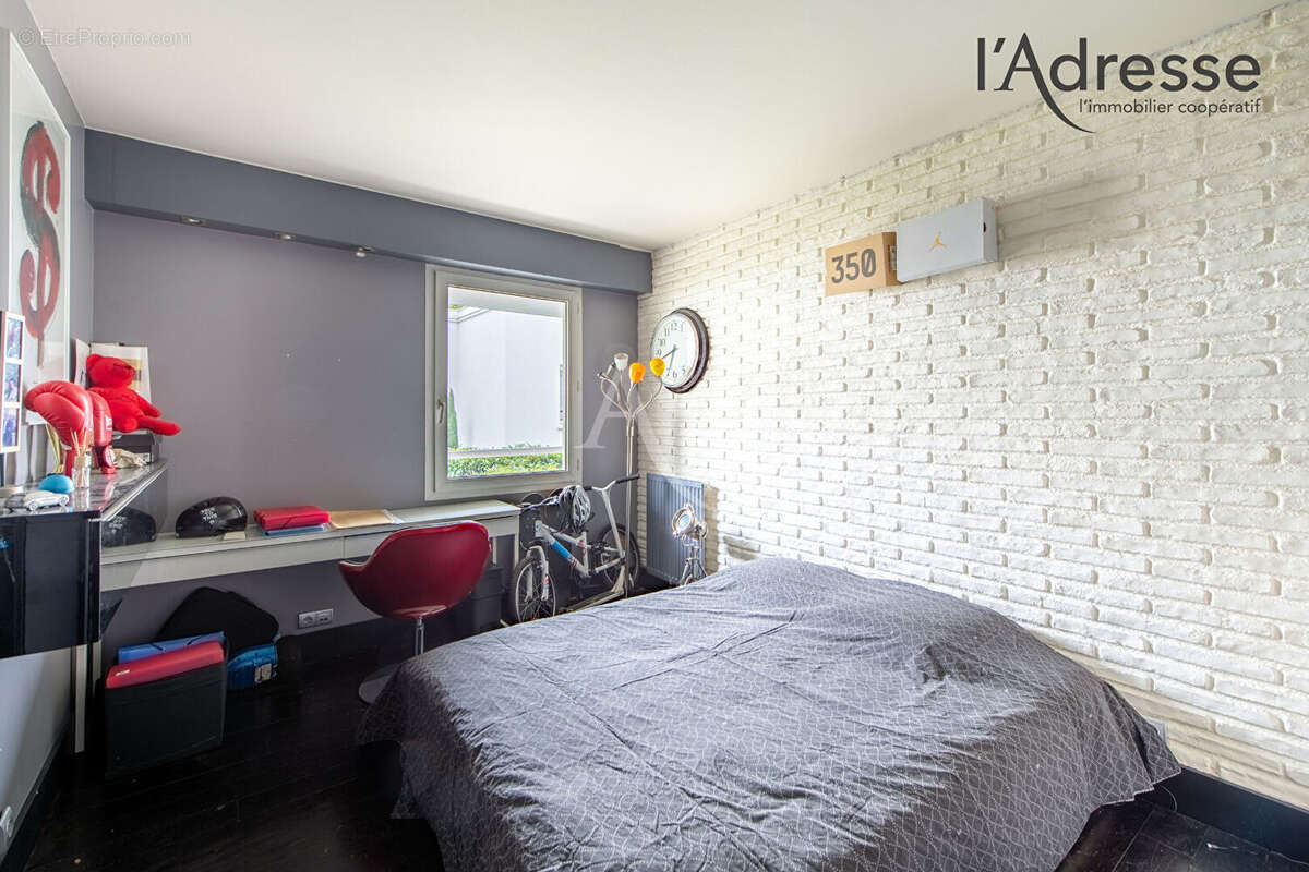 Appartement à SURESNES